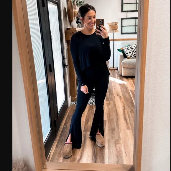 Like new Aerie Black Split-Flare Leggings - Picture 5 of 6